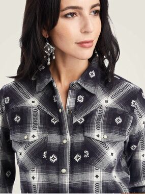 Ariat Aztec Black and Cream Plaid Thunderstorm Flannel Fitted Pearl Snap Shirt